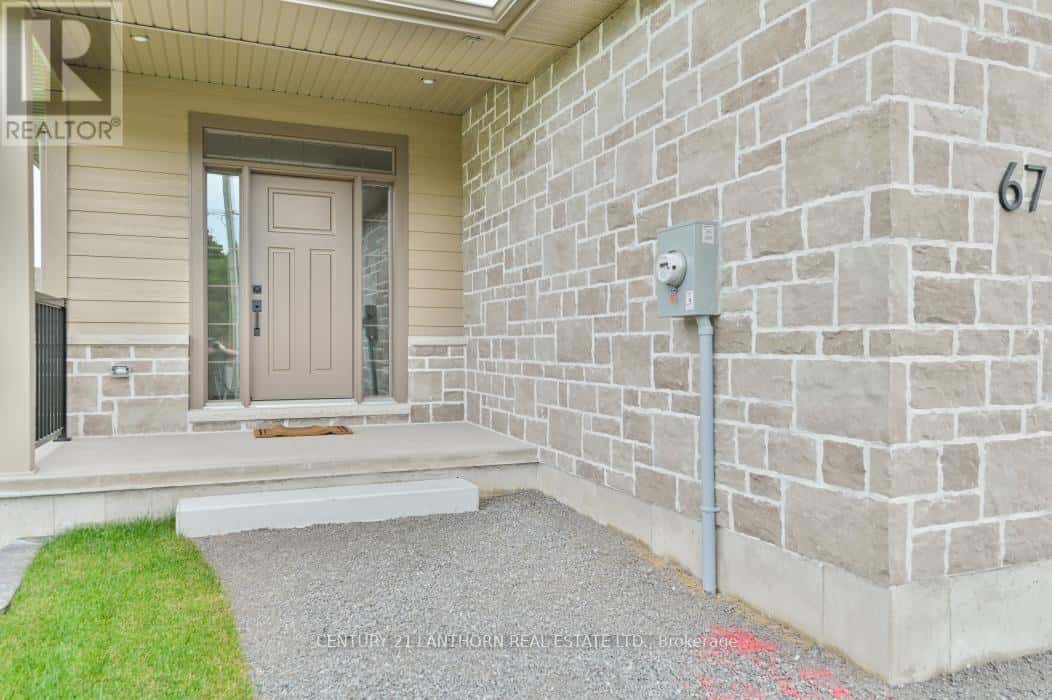 67 SEYMOUR STREET W — Centre Hastings, Ontario - Photo 4 of 20