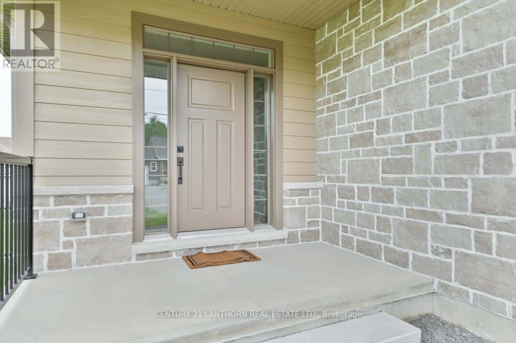 67 SEYMOUR STREET W — Centre Hastings, Ontario - Photo 5 of 20