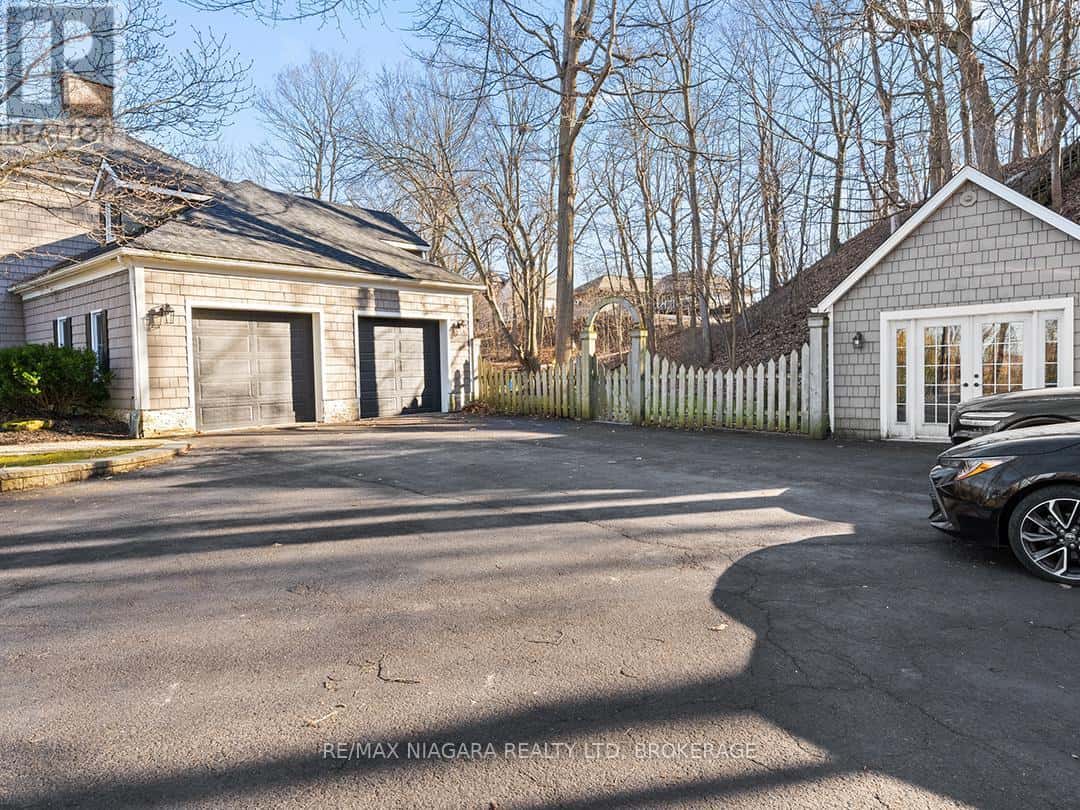 10187 LAKESHORE ROAD W — Wainfleet (Lakeshore), Ontario - Photo 5 of 47