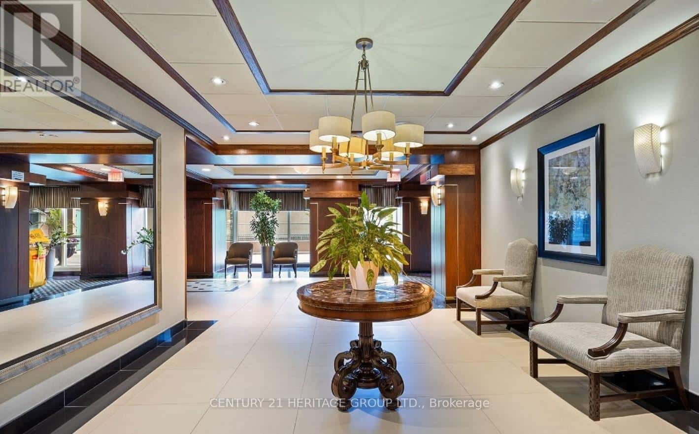 1601 - 101 SUBWAY CRESCENT — Toronto (Islington-City Centre West), Ontario - Photo 2 of 21