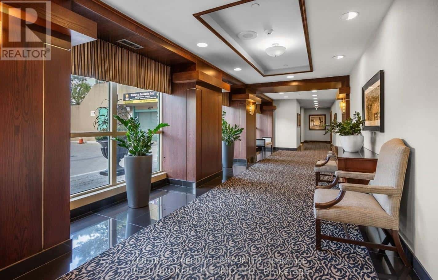 1601 - 101 SUBWAY CRESCENT — Toronto (Islington-City Centre West), Ontario - Photo 3 of 21