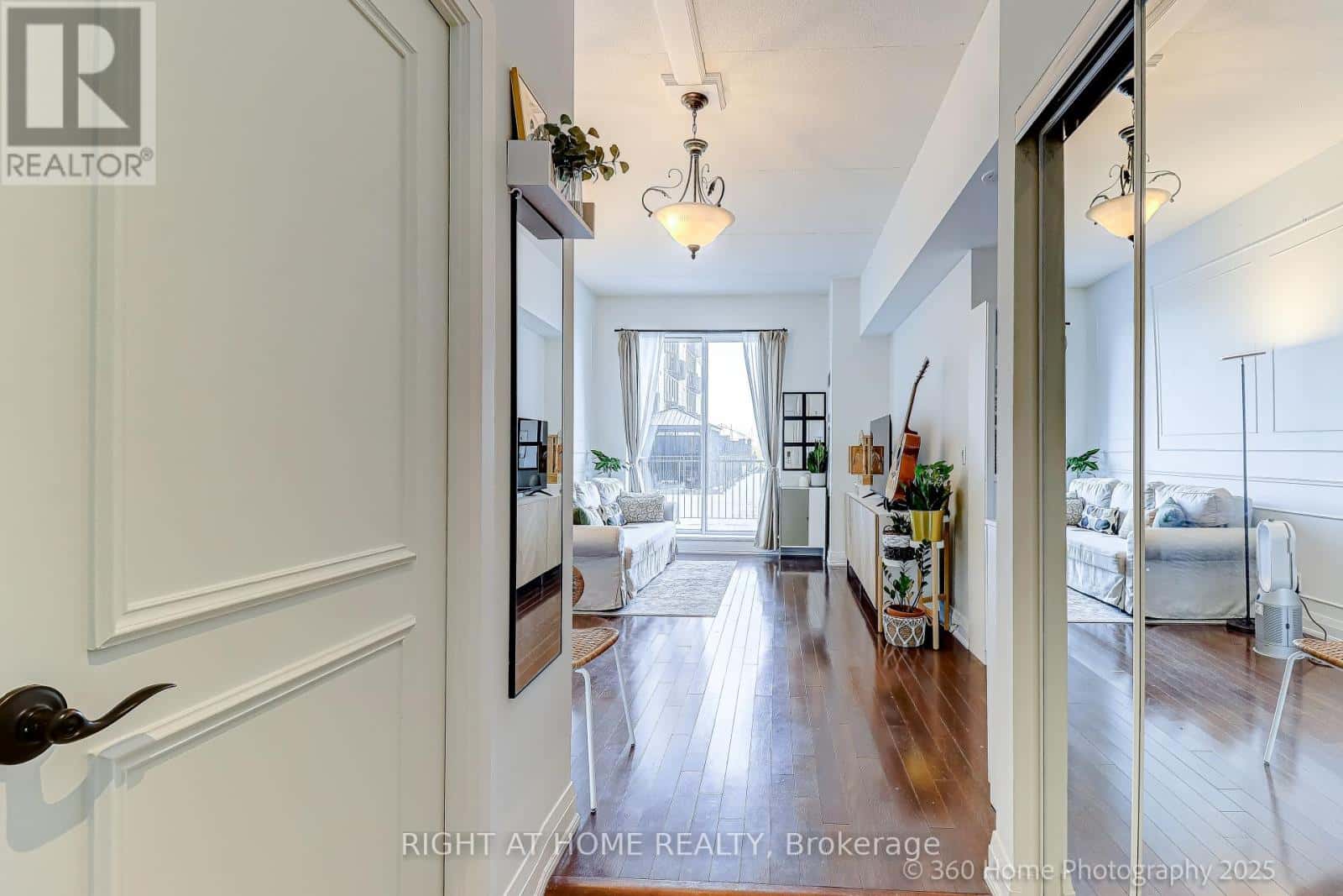 203 - 2737 KEELE STREET — Toronto (Downsview-Roding-CFB), Ontario - Photo 2 of 22