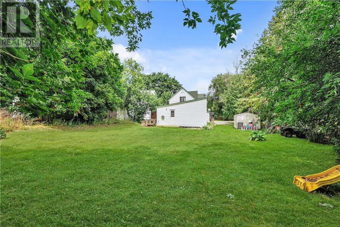 17 CAMPBELL Street — Little Current, Ontario - Photo 2 of 27