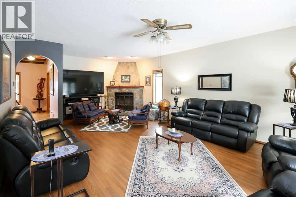 10, 27501 Township Road 374 — Rural Red Deer County, Alberta - Photo 5 of 50