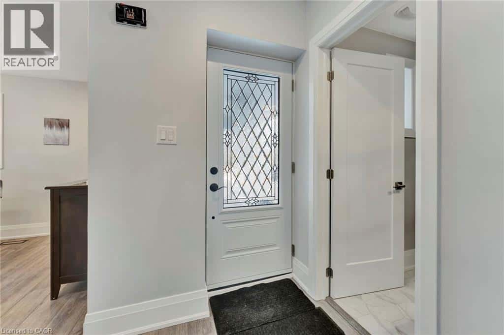 26 EVERGREEN HILL Road — Simcoe, Ontario - Photo 4 of 45