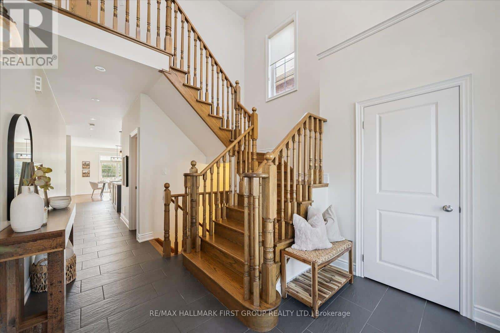 89 STOCKELL CRESCENT — Ajax (Northwest Ajax), Ontario - Photo 3 of 36