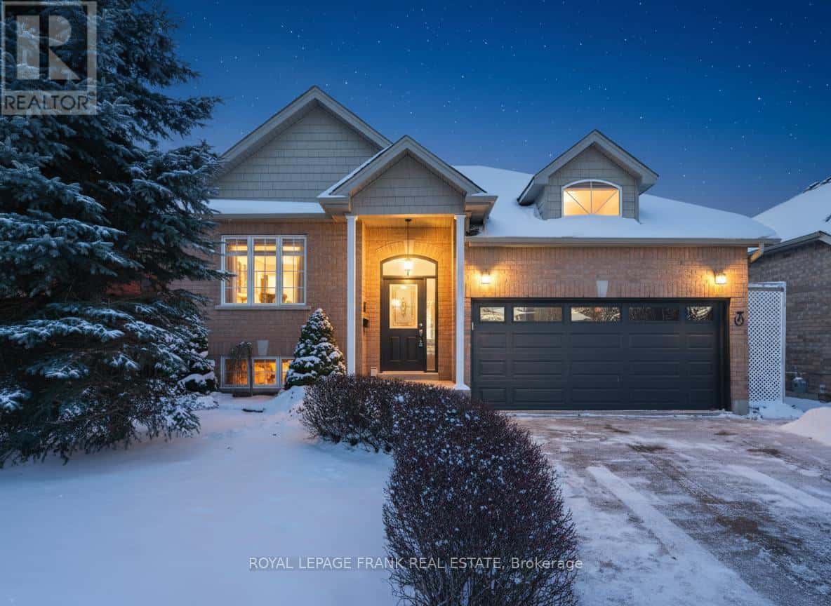 7 BROCK STREET — Kawartha Lakes (Lindsay), Ontario - Photo 2 of 50