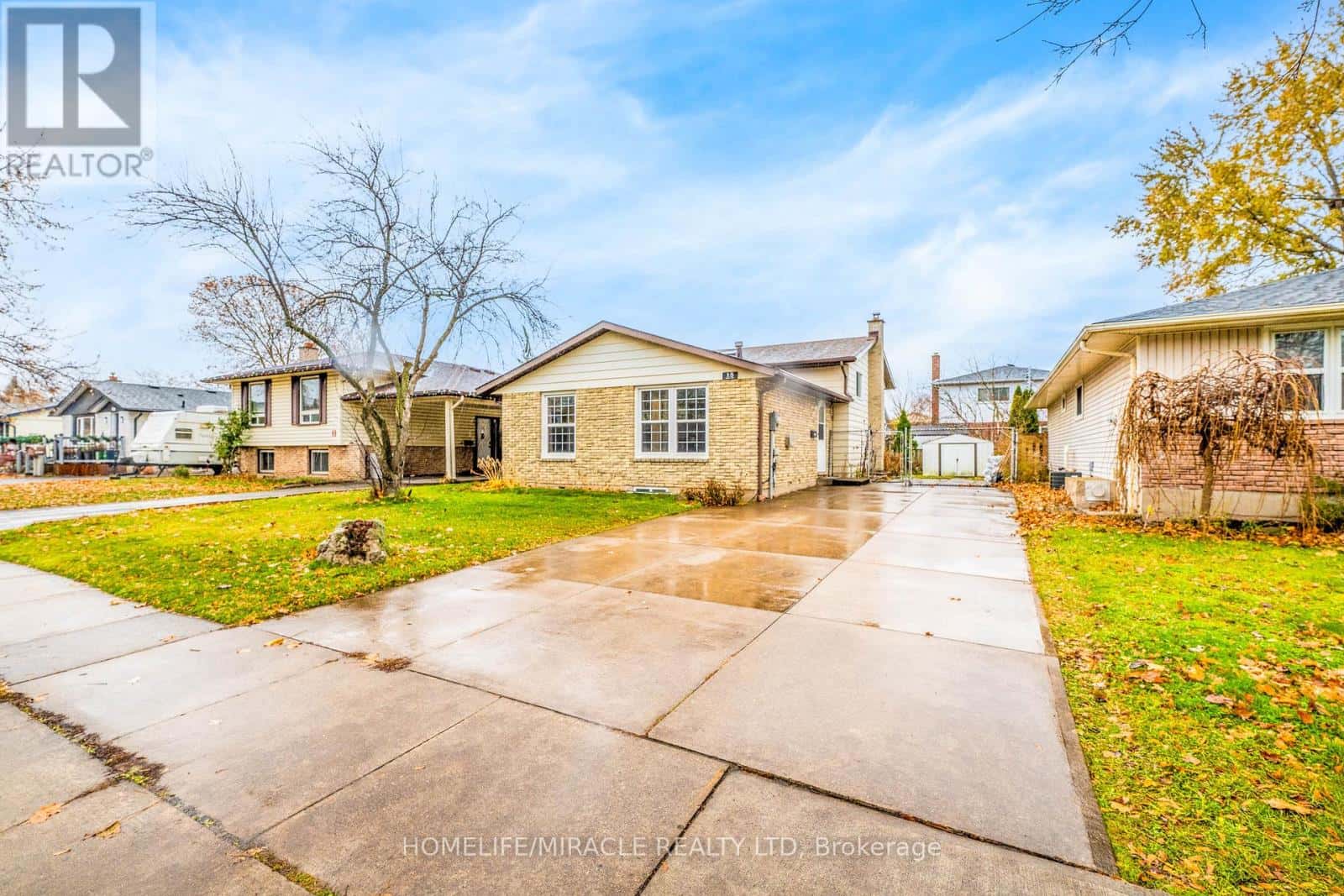 15 KEEFER ROAD — Thorold (Confederation Heights), Ontario - Photo 3 of 42