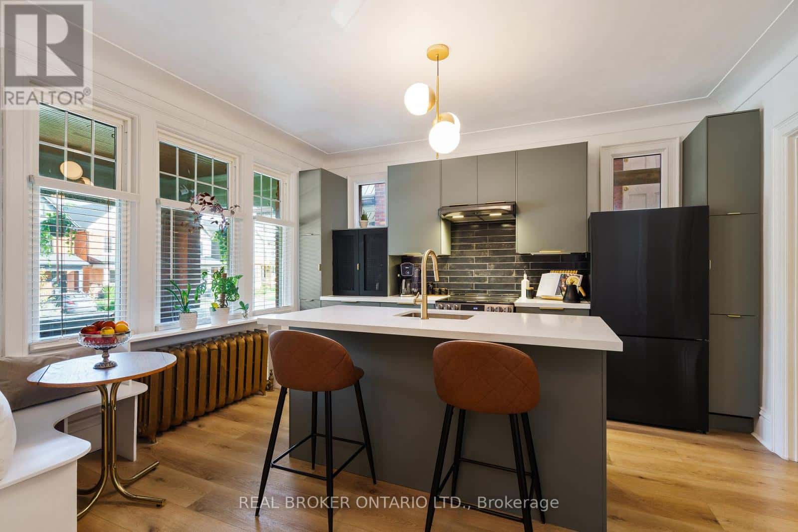 202 PROSPECT STREET S — Hamilton (St. Clair), Ontario - Photo 5 of 40