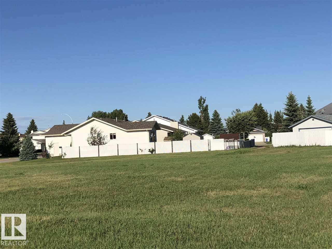 144 Northbend DR — Wetaskiwin, Alberta - Photo 3 of 3