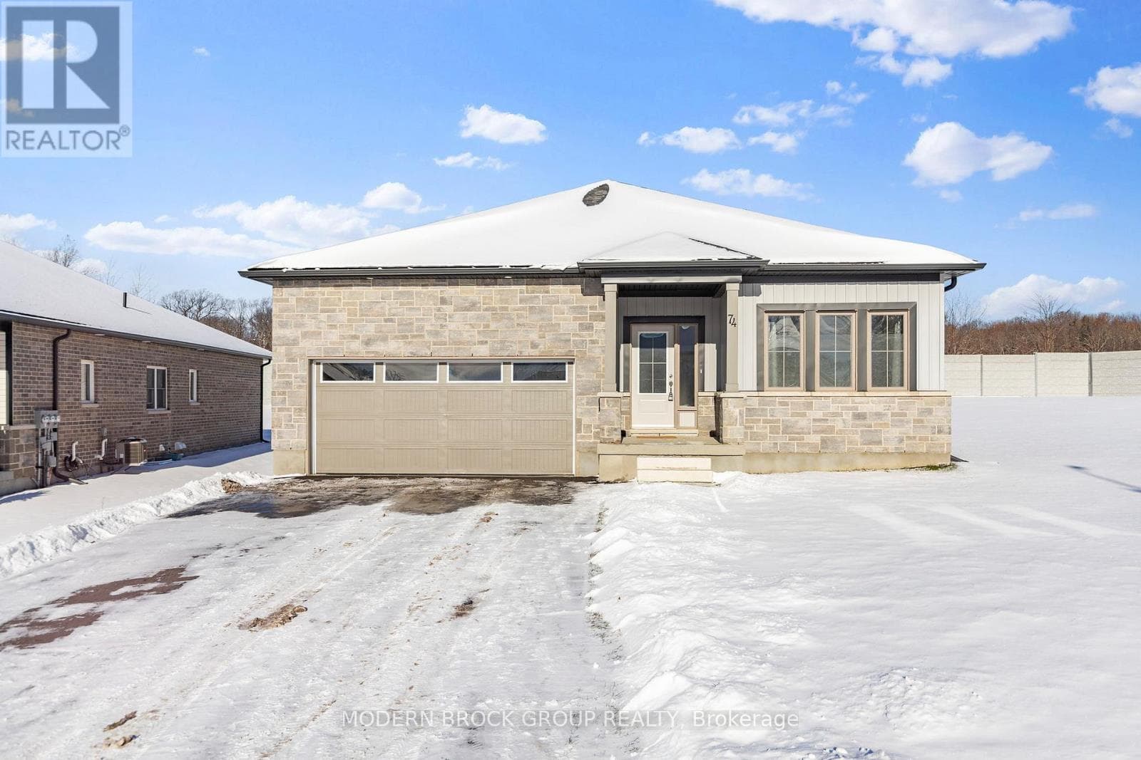 74 ADLEY DRIVE — Brockville, Ontario - Main photo