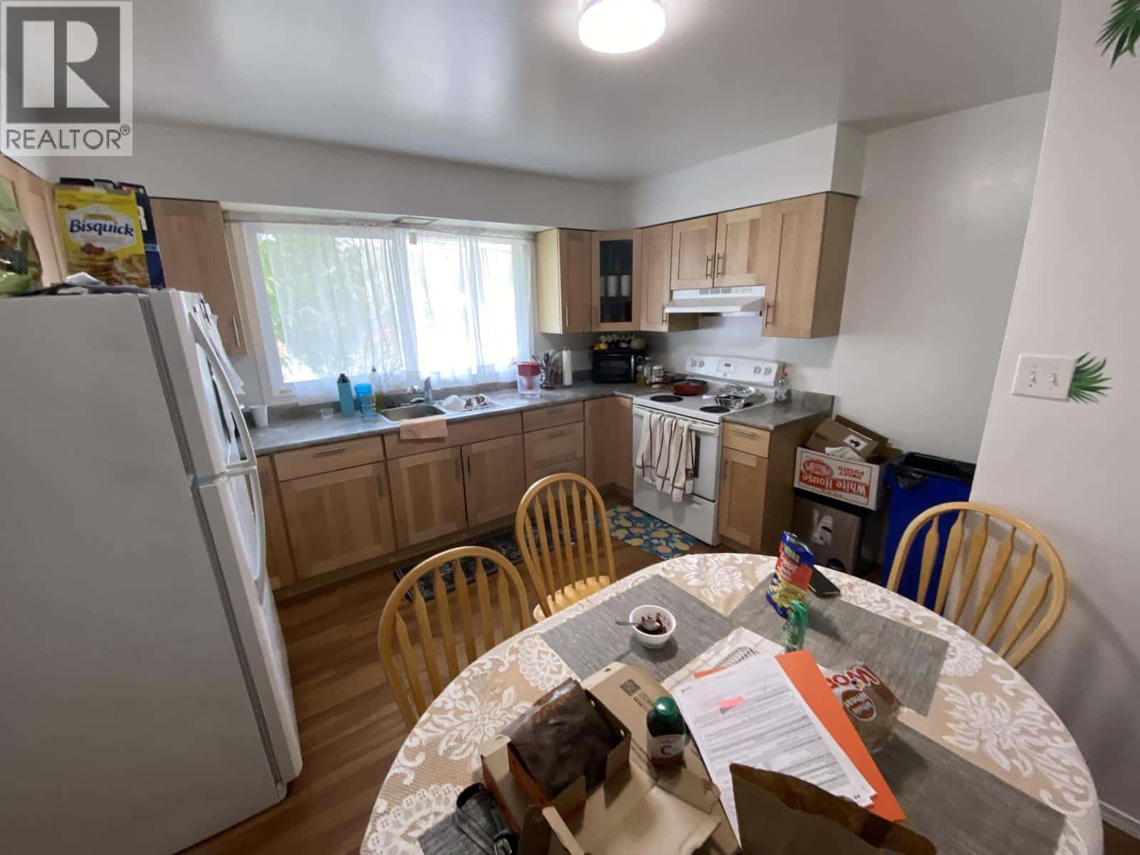 3710 EBY STREET — Terrace, British Columbia - Photo 5 of 29