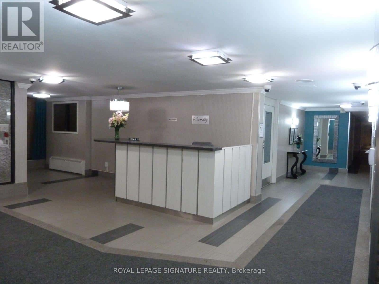 209 - 15 KENSINGTON ROAD — Brampton (Queen Street Corridor), Ontario - Photo 2 of 30