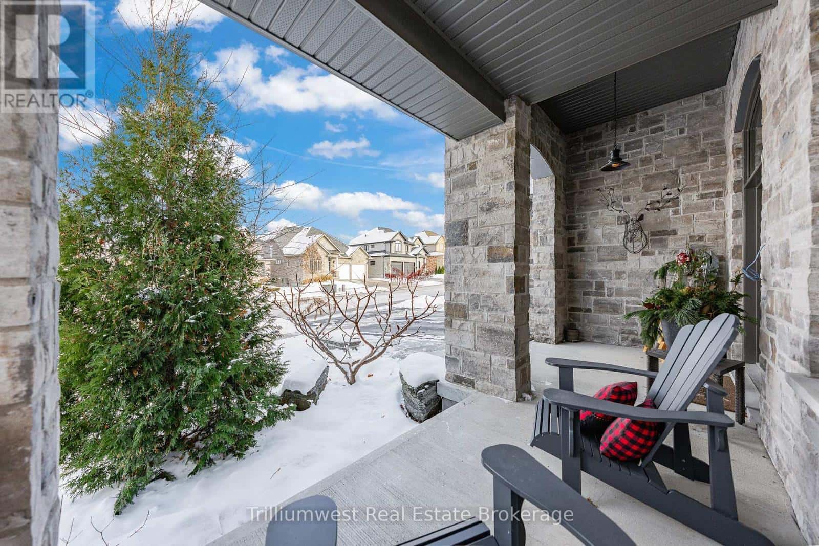 45 ZADUK PLACE — Guelph (Kortright East), Ontario - Photo 3 of 48