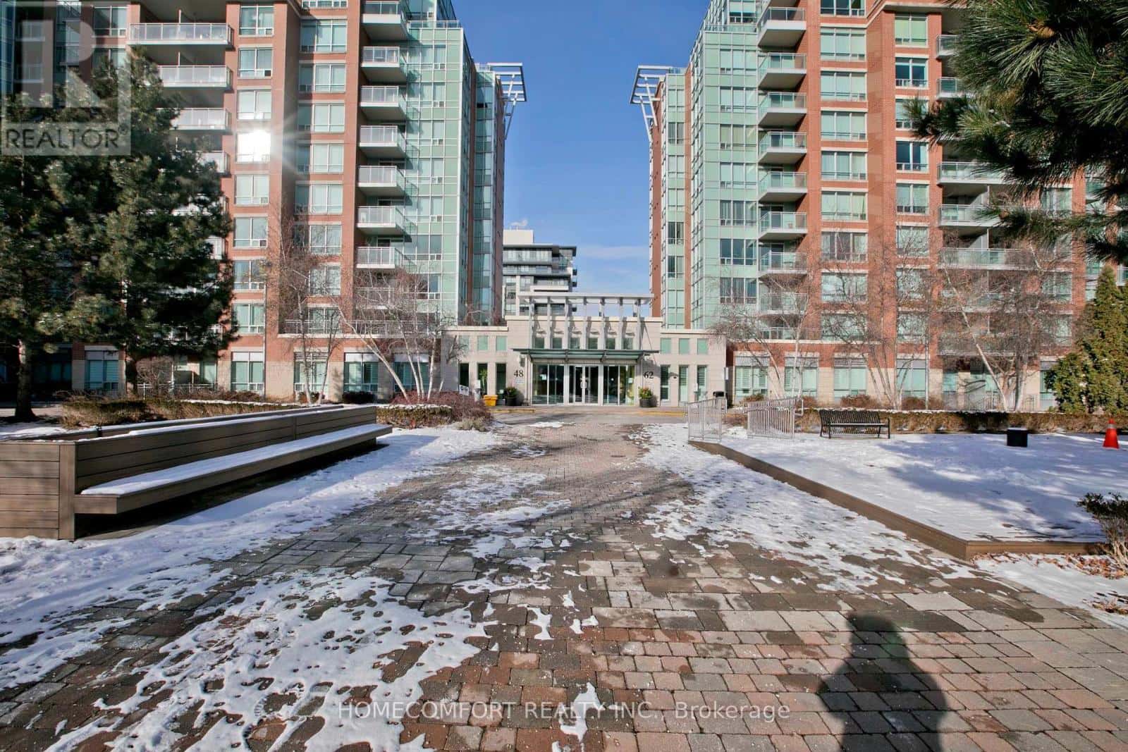 109 - 62 SUNCREST BOULEVARD — Markham (Commerce Valley), Ontario - Photo 3 of 47