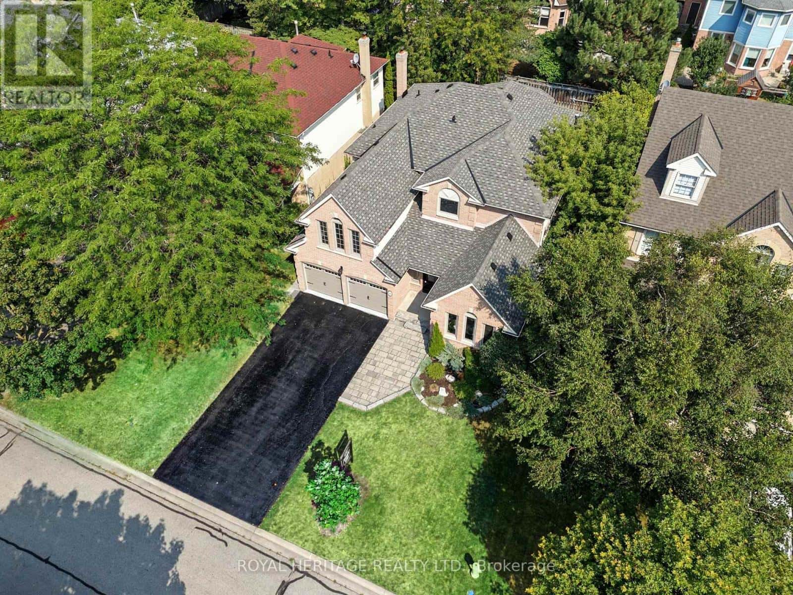 14 BALSDON CRESCENT — Whitby (Lynde Creek), Ontario - Photo 5 of 46