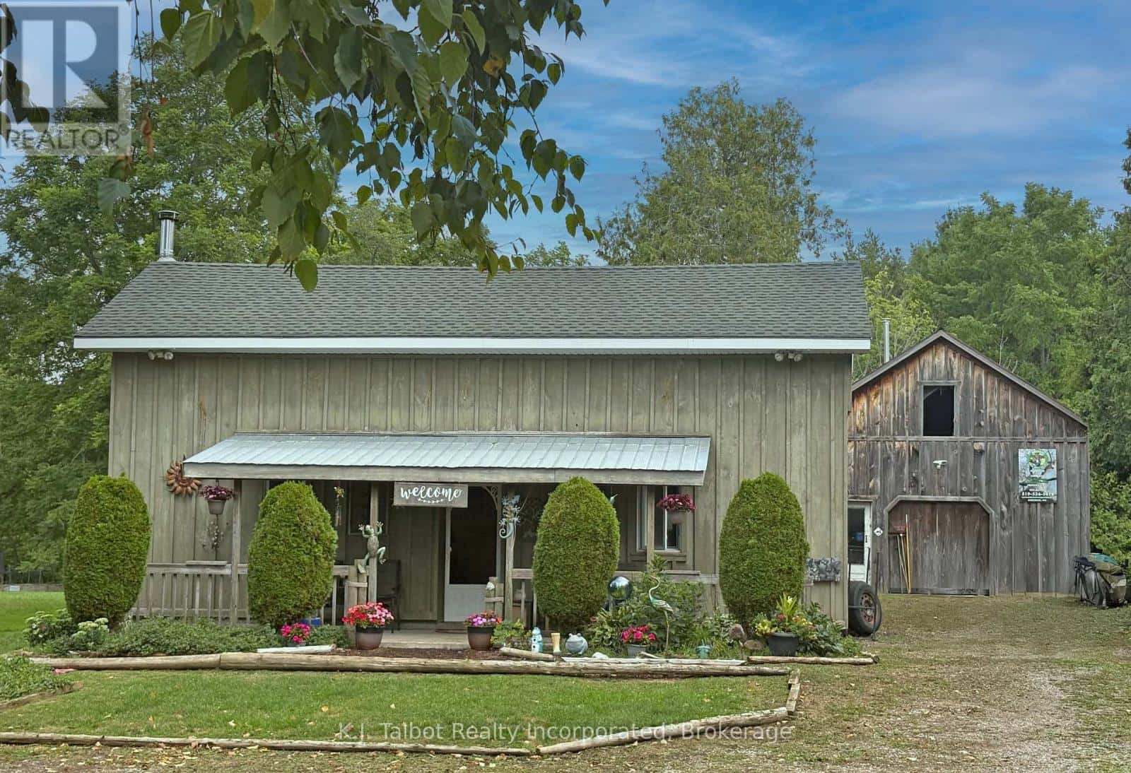 82044 BLUEWATER HIGHWAY — Ashfield-Colborne-Wawanosh (Colborne), Ontario - Photo 2 of 18