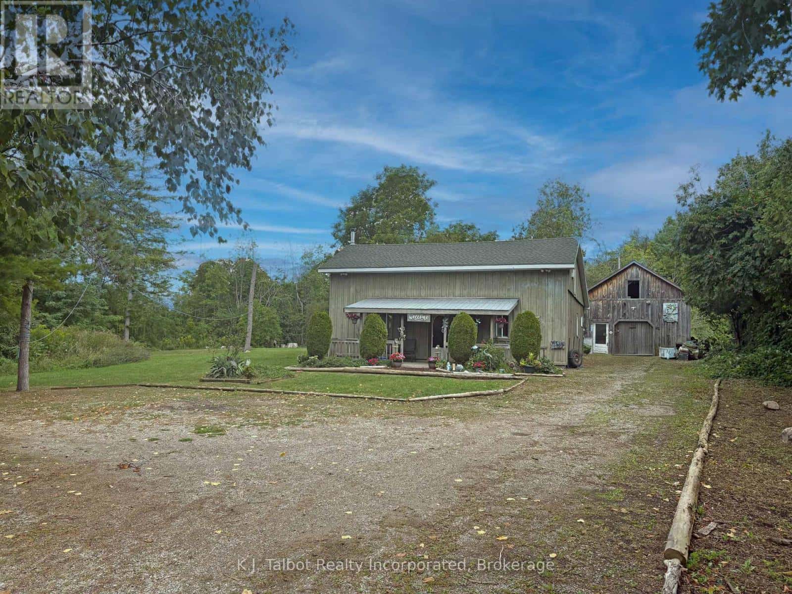 82044 BLUEWATER HIGHWAY — Ashfield-Colborne-Wawanosh (Colborne), Ontario - Photo 3 of 18