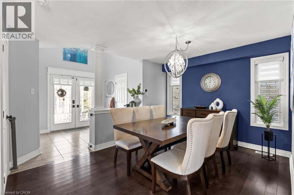 11 WILBUR Drive — Binbrook, Ontario - Photo 2 of 21