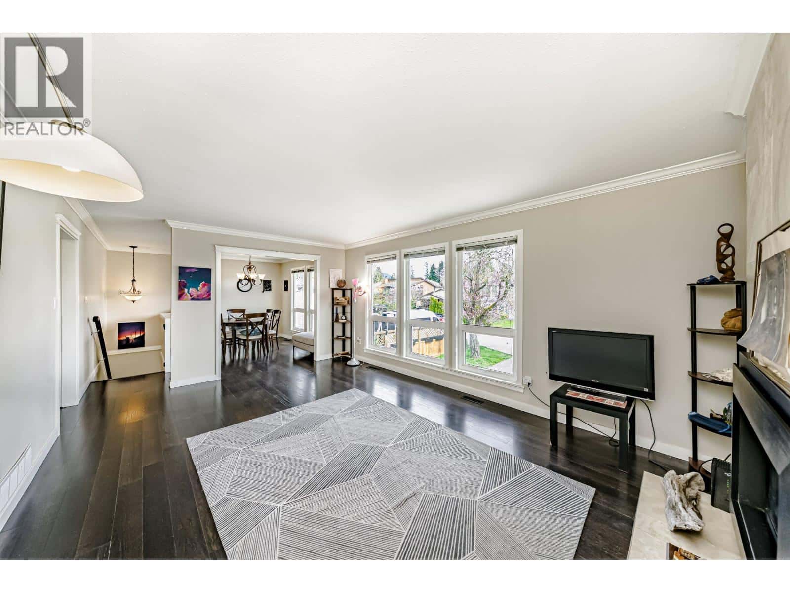 3151 FREY PLACE — Port Coquitlam, British Columbia - Photo 5 of 33