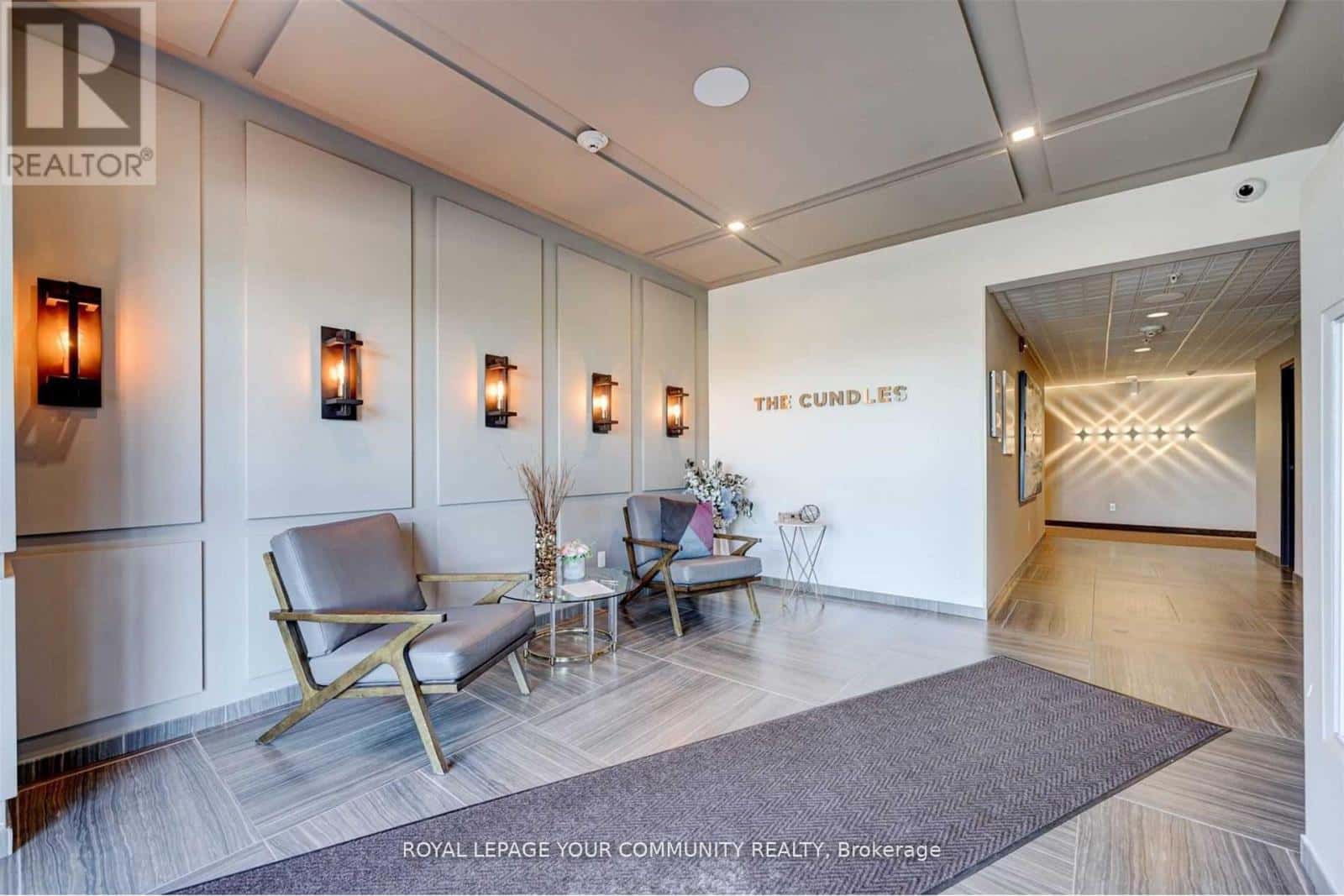 304 - 295 CUNDLES ROAD — Barrie (Little Lake), Ontario - Photo 3 of 22