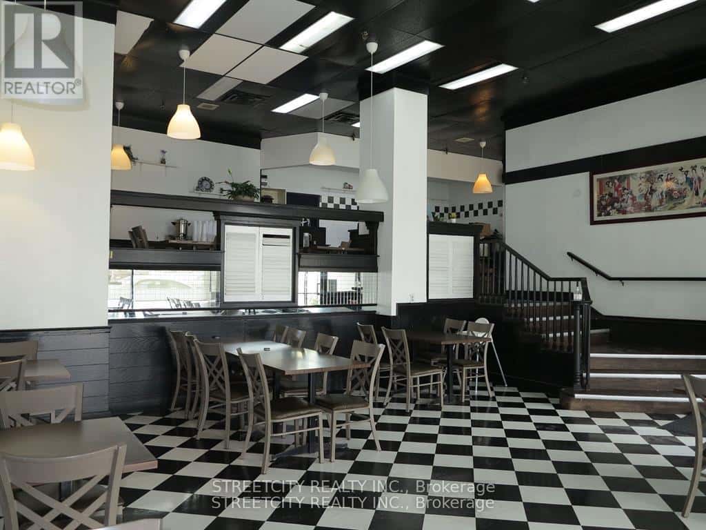 L10 - 186 KING STREET — London East (East K), Ontario - Photo 2 of 8