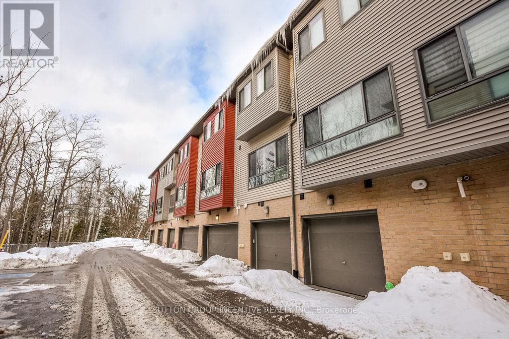 41 - 369 ESSA ROAD — Barrie (Holly), Ontario - Main photo