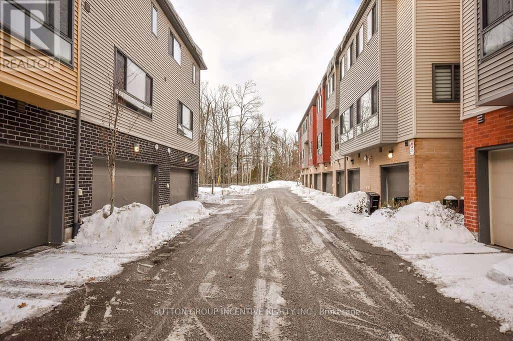 41 - 369 ESSA ROAD — Barrie (Holly), Ontario - Photo 2 of 46