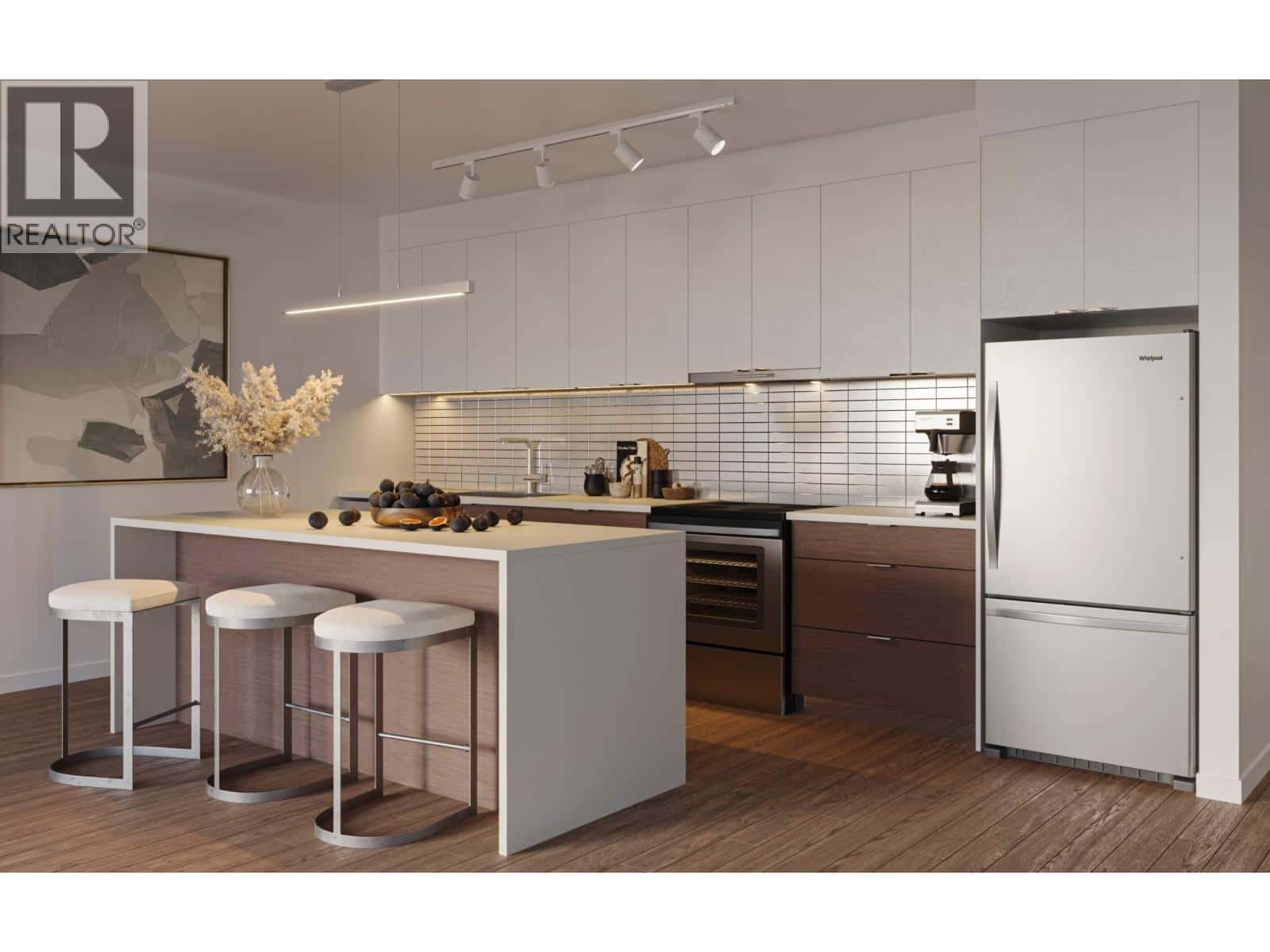 402 1365 VICTORIA STREET — Squamish, British Columbia - Photo 4 of 14