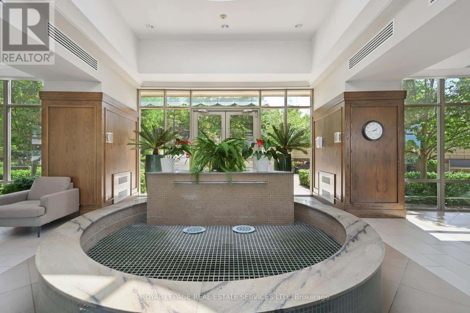 309 - 2391 CENTRAL PARK DRIVE — Oakville (RO River Oaks), Ontario - Photo 3 of 38