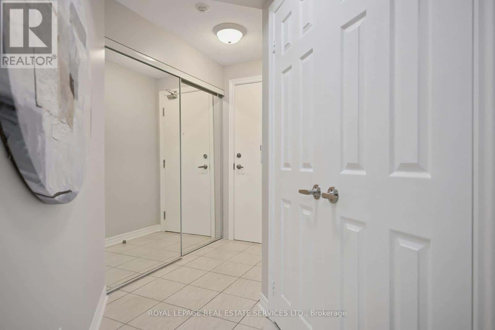 309 - 2391 CENTRAL PARK DRIVE — Oakville (RO River Oaks), Ontario - Photo 5 of 38