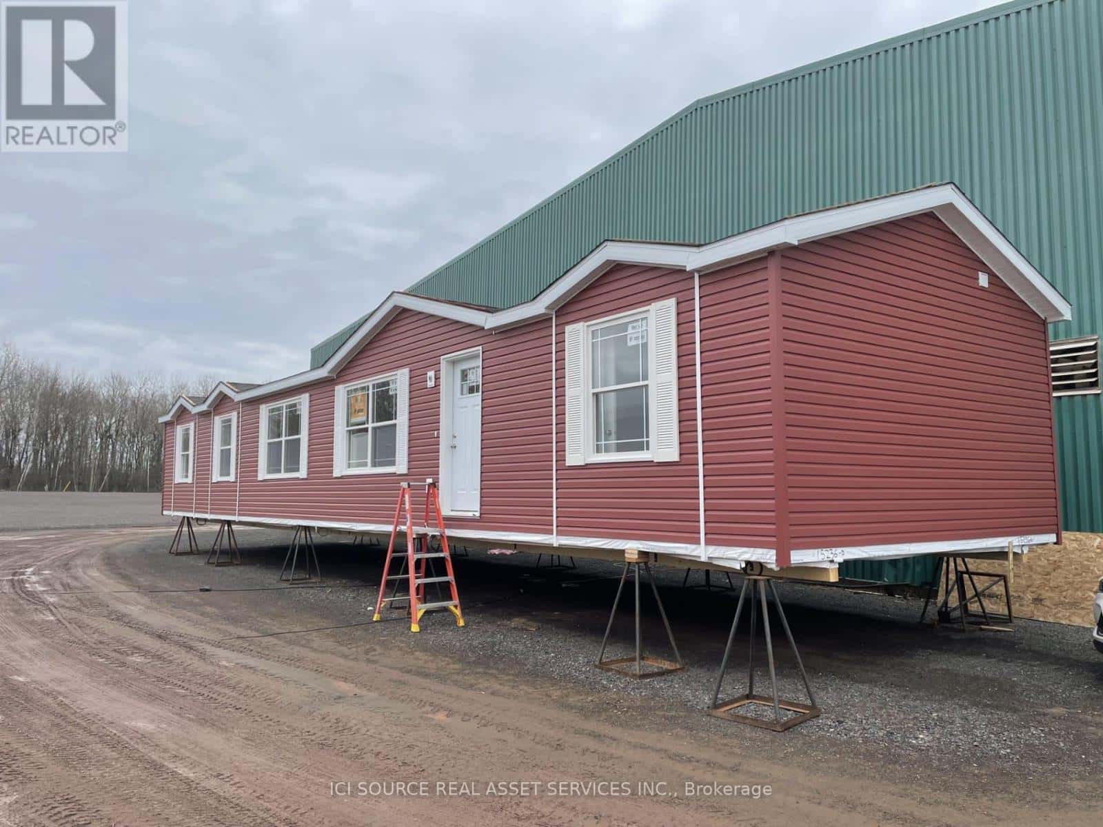 1316 Sunflower Private