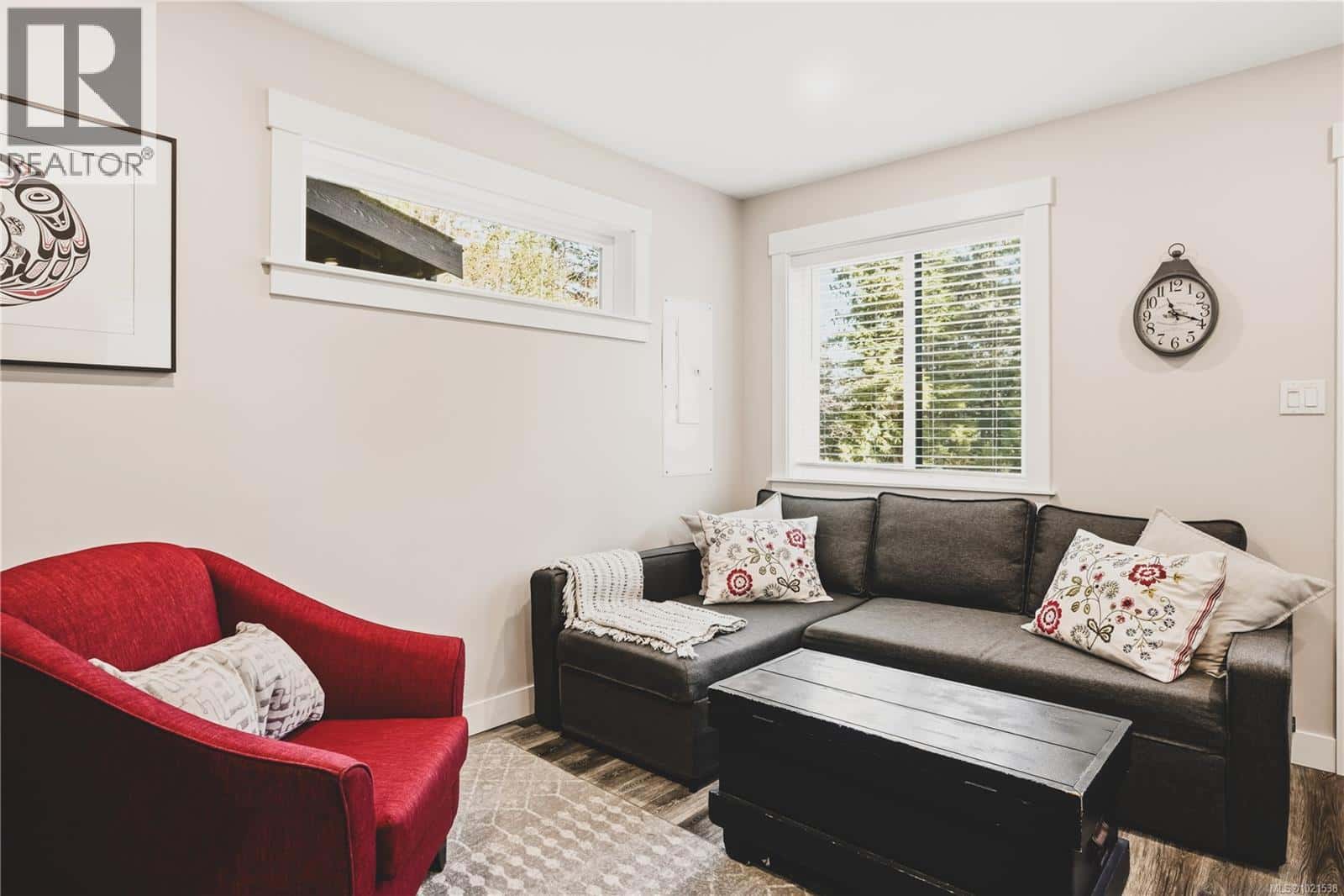 1078 Tyee Terr — Ucluelet, British Columbia - Photo 3 of 25