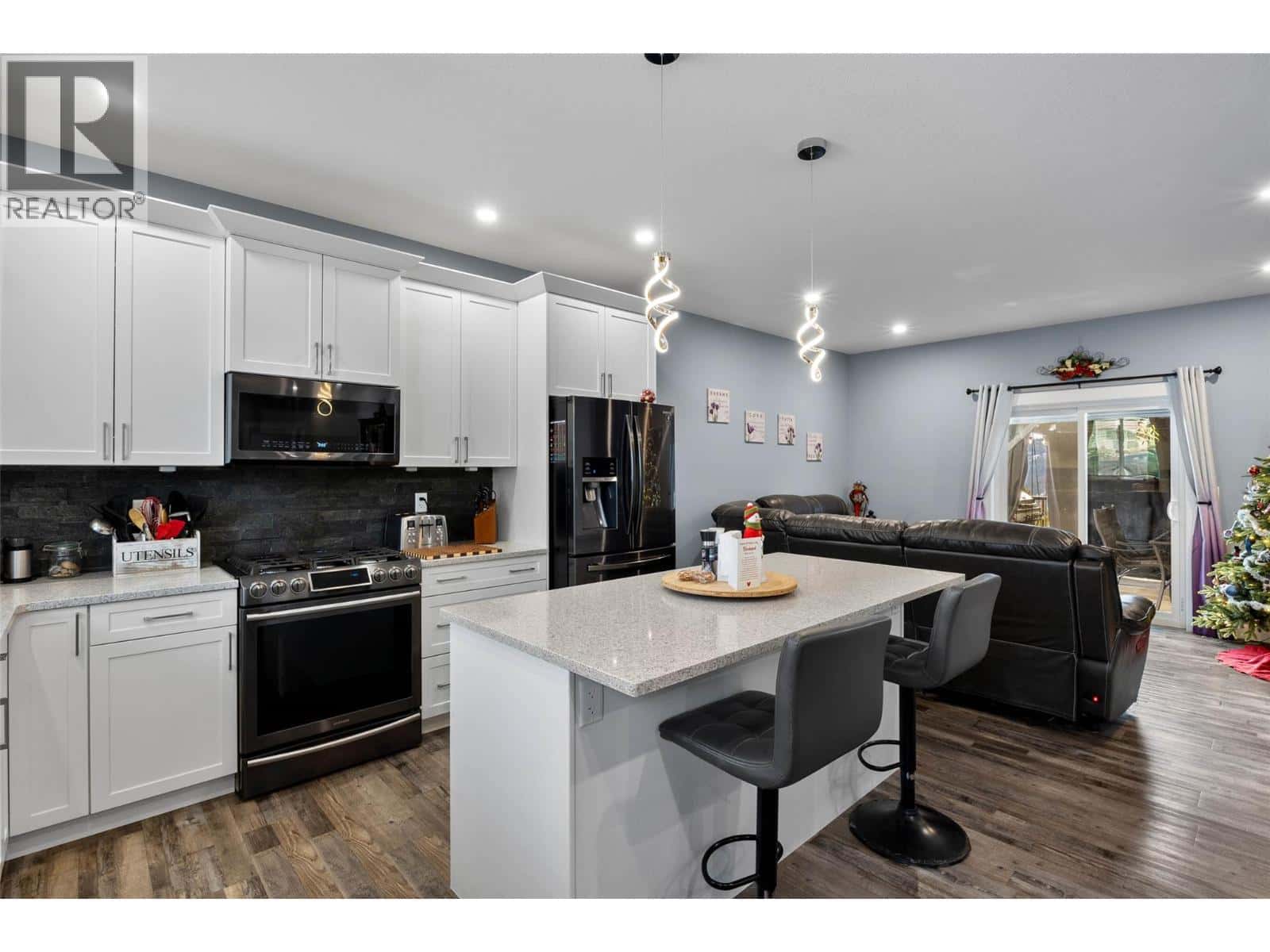 248 Calcite Drive — Logan Lake, British Columbia - Photo 3 of 35