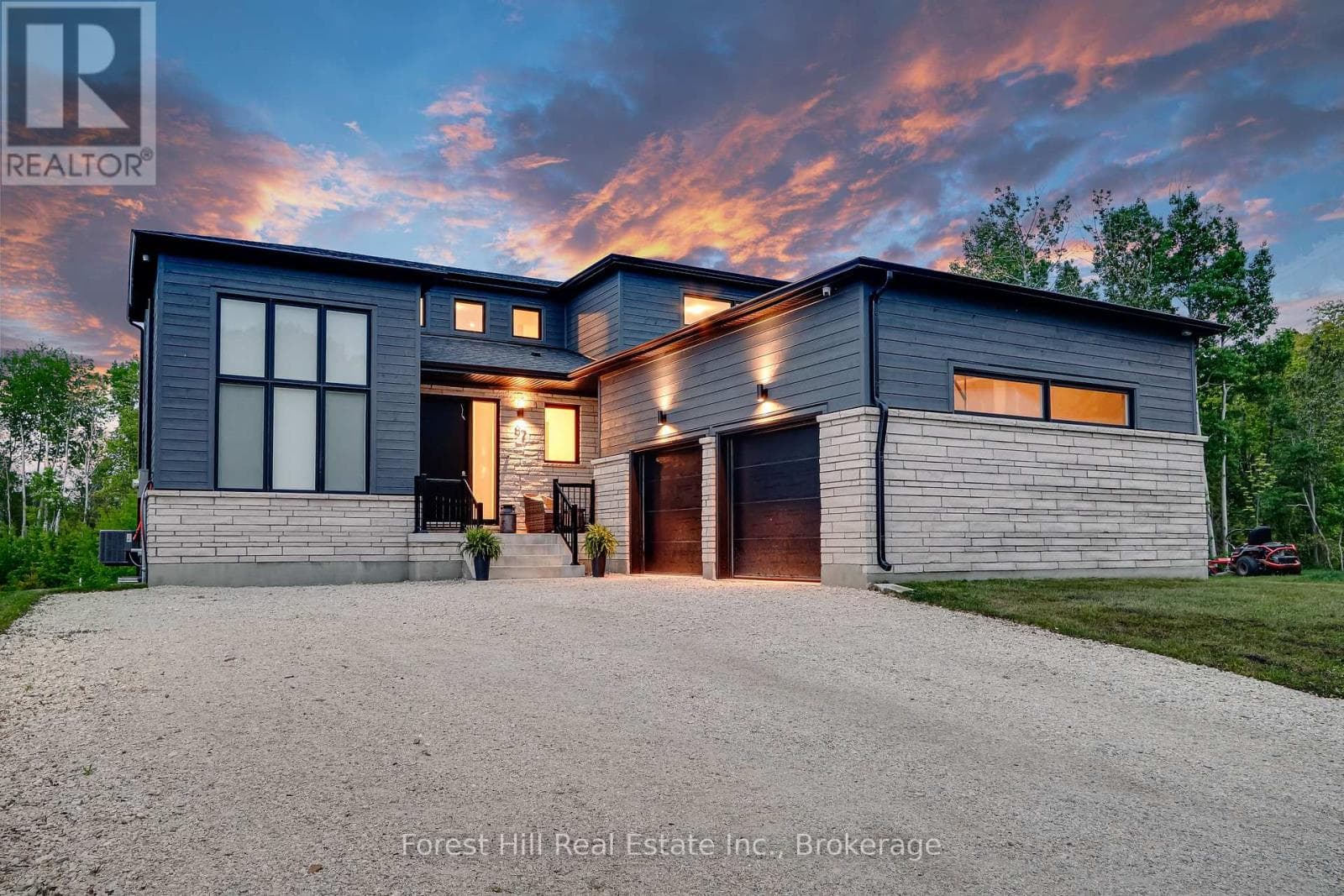 87 GOLDIE COURT — Blue Mountains, Ontario - Main photo