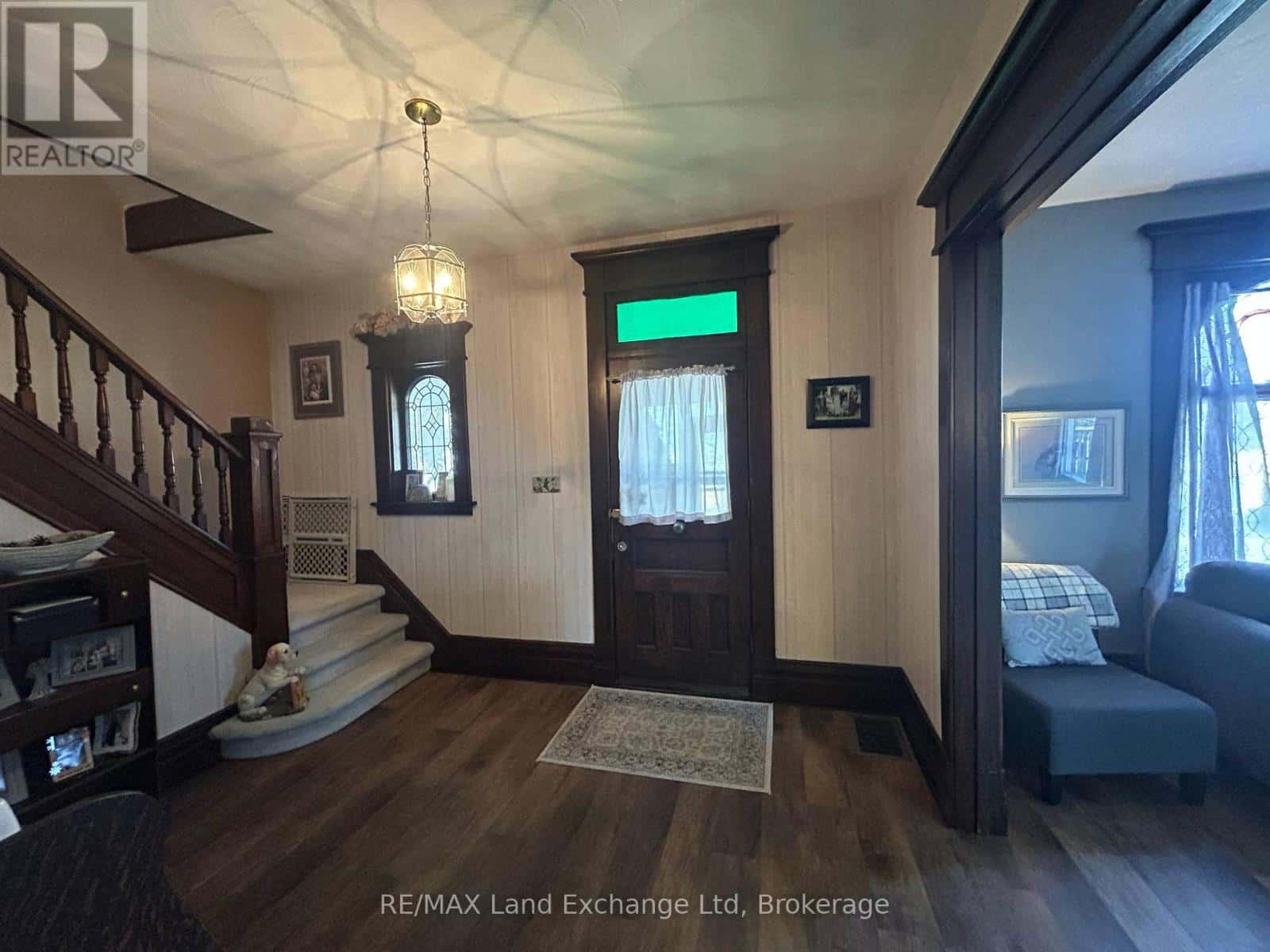 327 FRANCES STREET — North Huron (Wingham), Ontario - Photo 3 of 26