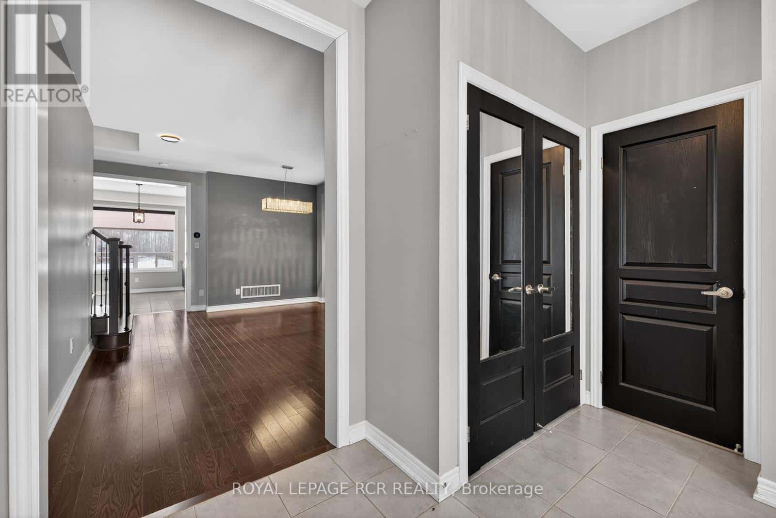 82 LAMPKIN STREET — Georgina (Sutton & Jackson's Point), Ontario - Photo 5 of 50