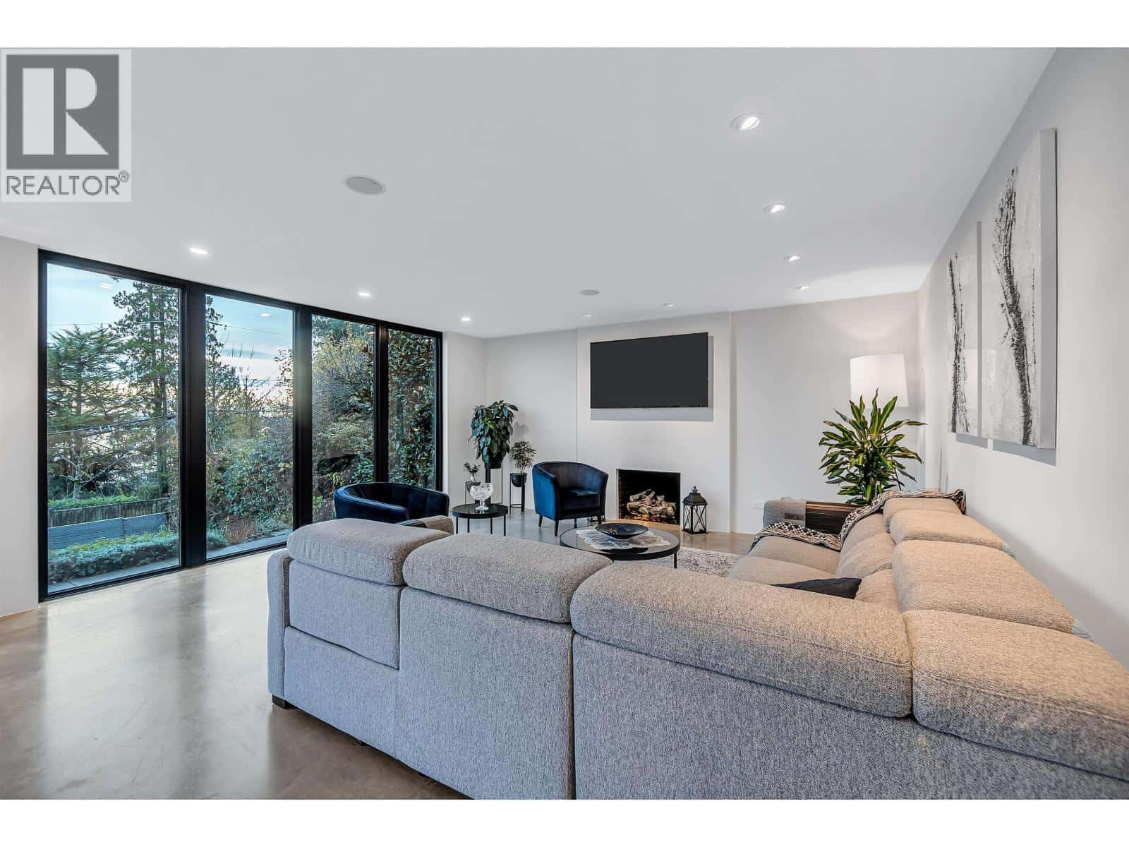 2234 PALMERSTON AVENUE — West Vancouver, British Columbia - Photo 5 of 37