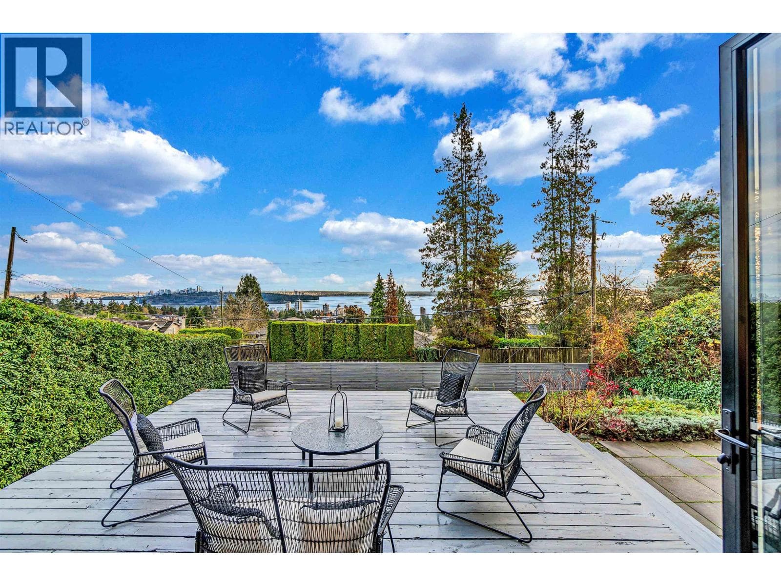 2234 PALMERSTON AVENUE — West Vancouver, British Columbia - Main photo