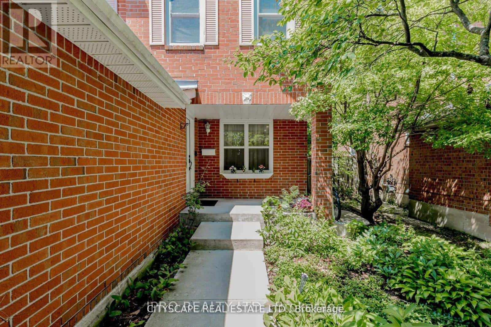 6906 HICKLING CRESCENT N — Mississauga (Meadowvale), Ontario - Photo 3 of 48