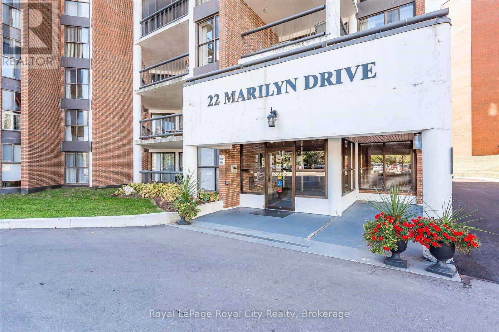 501 - 22 MARILYN DRIVE — Guelph (Riverside Park), Ontario - Photo 4 of 48