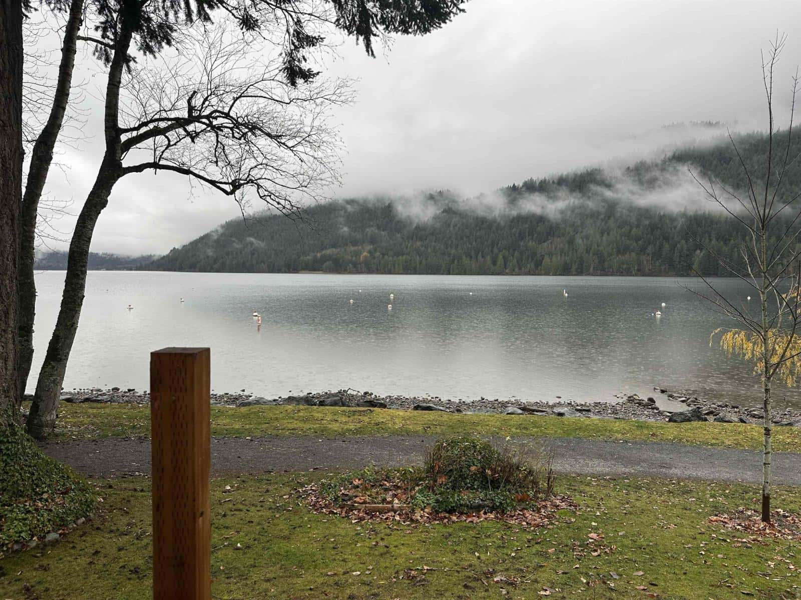 183 FIRST AVENUE, Cultus Lake North — Cultus Lake, British Columbia - Photo 2 of 19