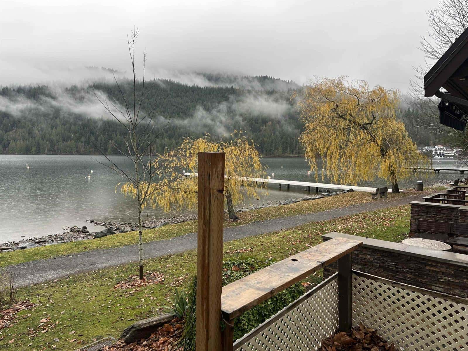 183 FIRST AVENUE, Cultus Lake North — Cultus Lake, British Columbia - Photo 3 of 19