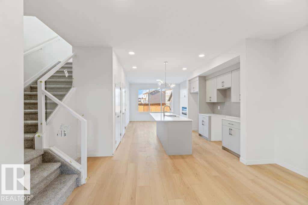 150 GARNEAU GA — Spruce Grove, Alberta - Photo 4 of 16