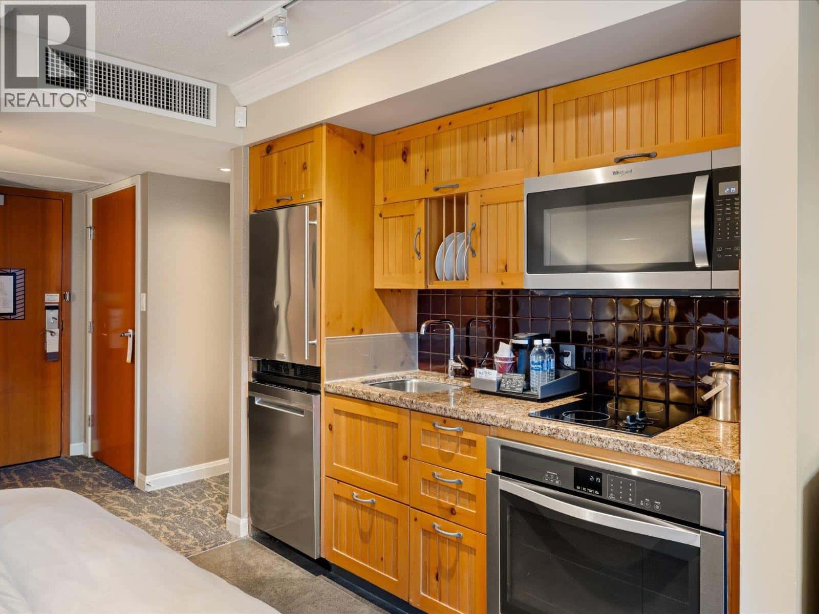 855 4090 WHISTLER WAY — Whistler, British Columbia - Photo 3 of 23