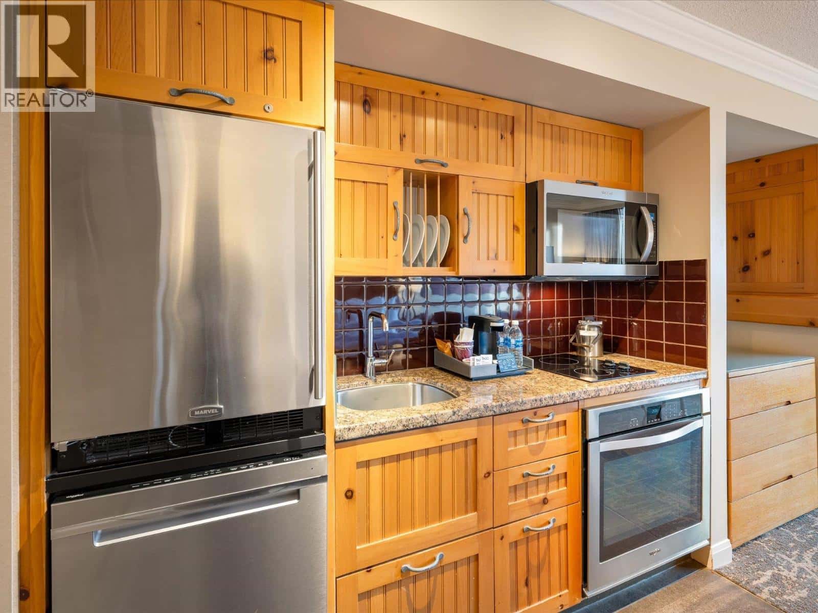 855 4090 WHISTLER WAY — Whistler, British Columbia - Photo 4 of 23