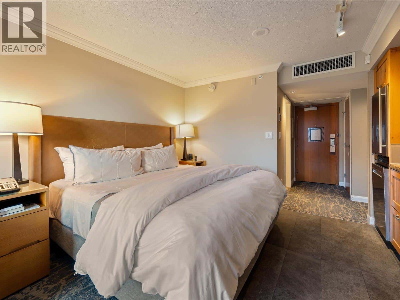 855 4090 WHISTLER WAY — Whistler, British Columbia - Photo 5 of 23