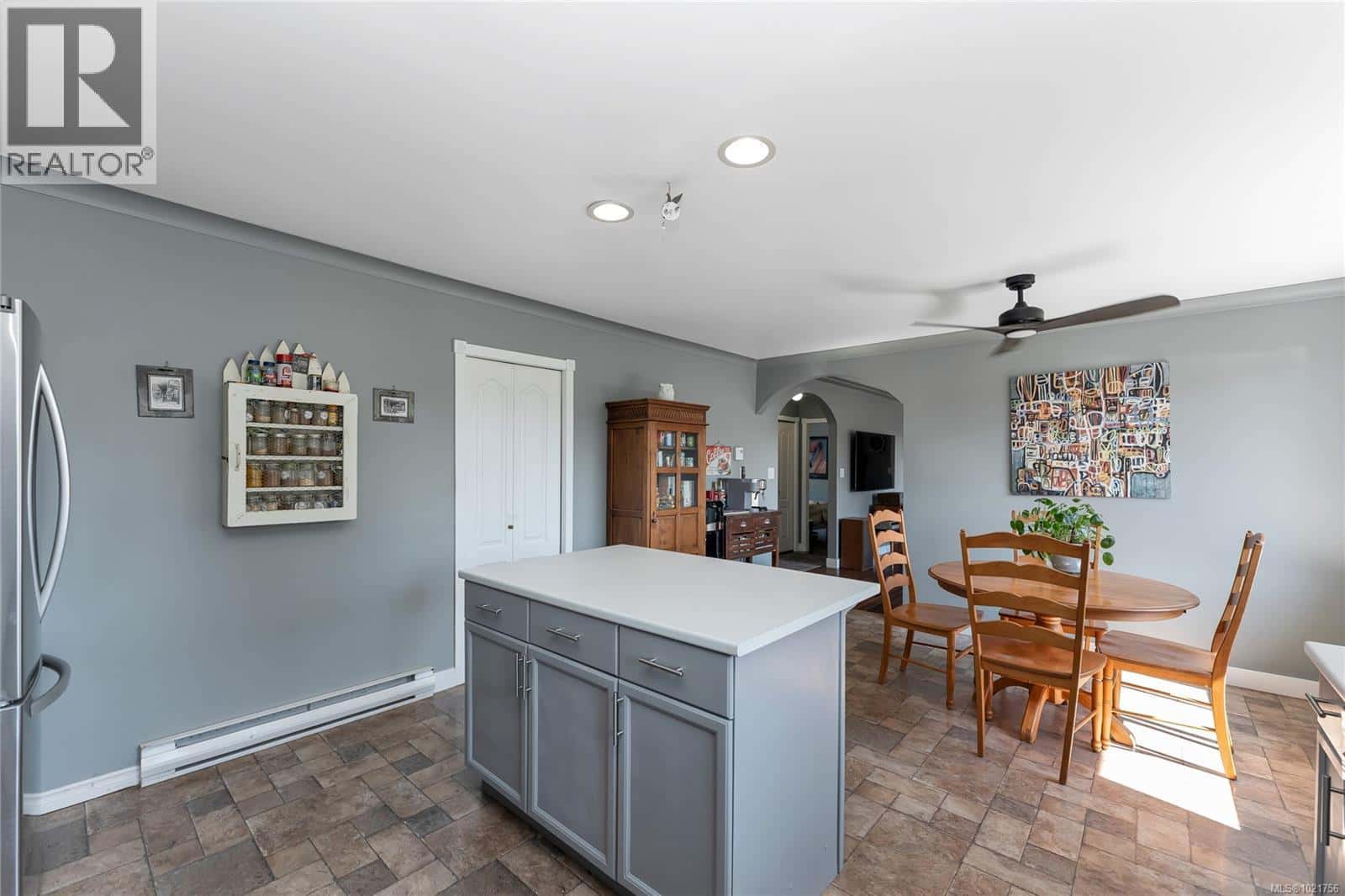 505 Windthrop Rd — Colwood, British Columbia - Photo 5 of 53