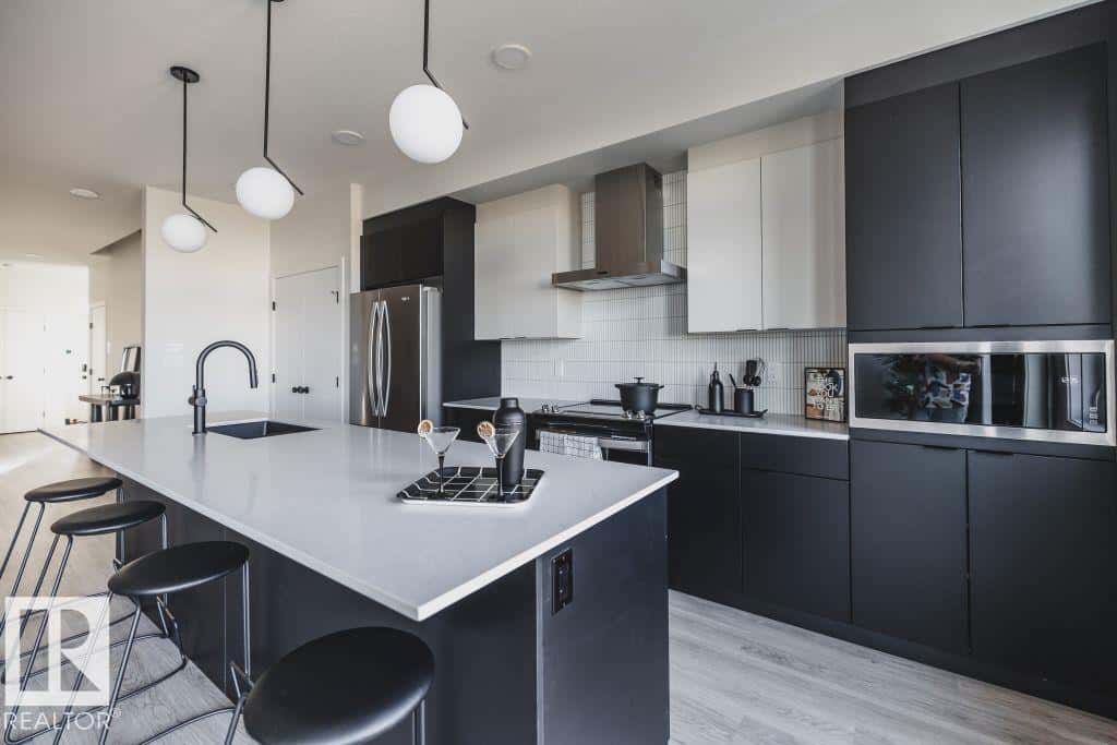 163 GARNEAU GA — Spruce Grove, Alberta - Photo 3 of 18