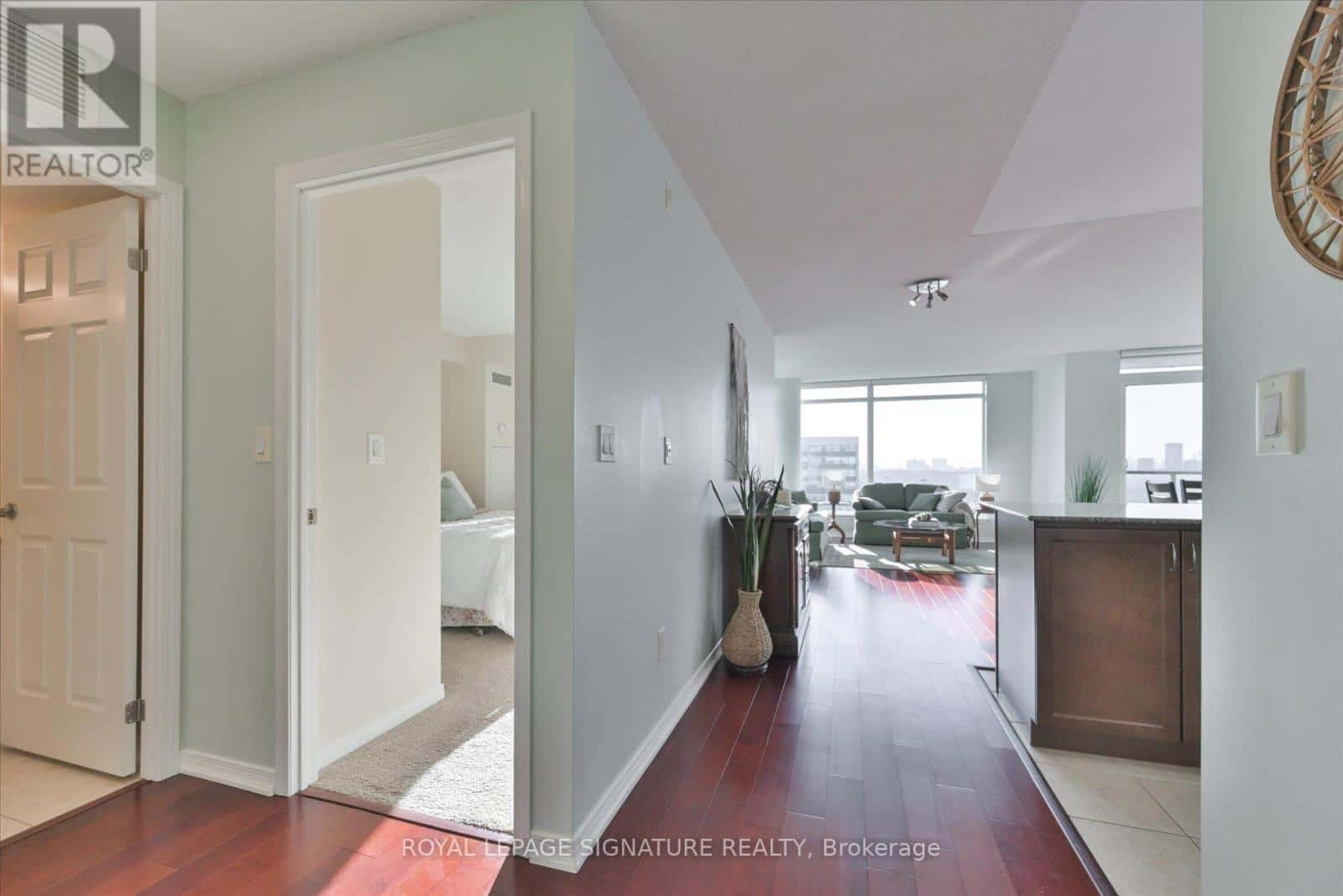 PH306 - 18 VALLEY WOODS ROAD — Toronto (Parkwoods-Donalda), Ontario - Photo 4 of 29